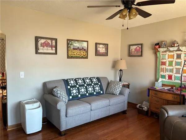 $289,900 | 305 North 4th Street, Gower, MO 64454