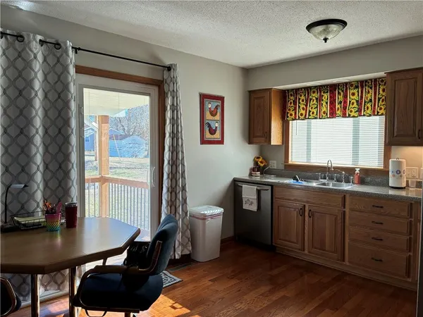 $289,900 | 305 North 4th Street, Gower, MO 64454