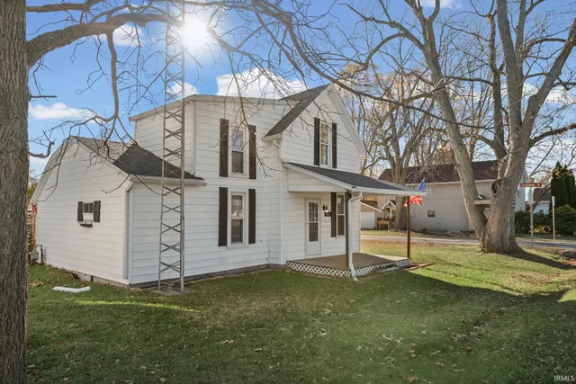 $214,999 | 402 East Oxford Street, Otterbein, IN 47970