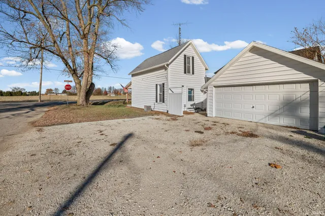 $214,999 | 402 East Oxford Street, Otterbein, IN 47970