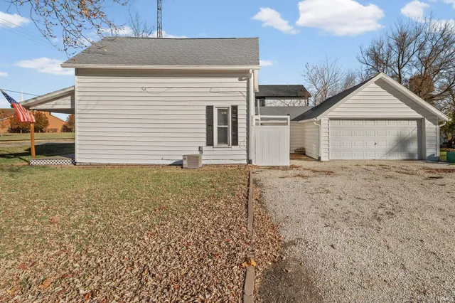 $214,999 | 402 East Oxford Street, Otterbein, IN 47970