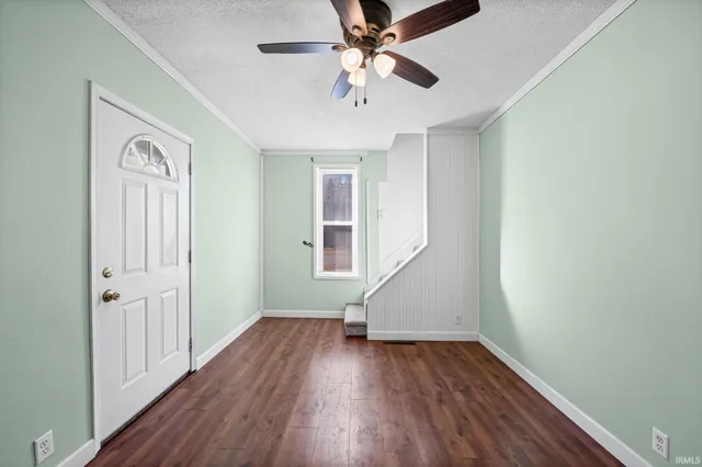 $214,999 | 402 East Oxford Street, Otterbein, IN 47970