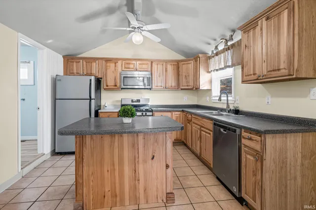 $214,999 | 402 East Oxford Street, Otterbein, IN 47970