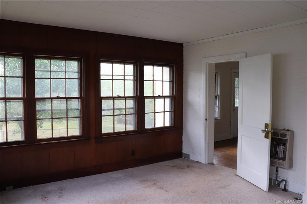 926 Radio Road Statesville, NC 28677 - Photo 5 of 20 Gallery Image 5