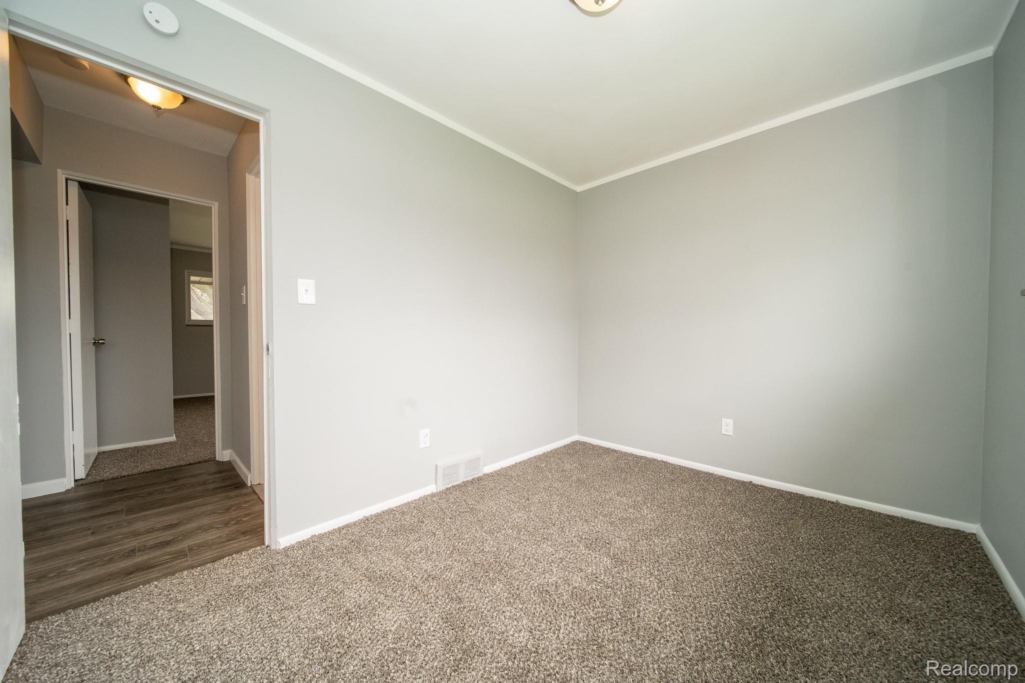 14141 Inkster Road Livonia, MI 48154 - Photo 28 of 57 DSC03210.jpg