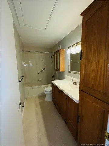 $2,300 | 2903 Southwest Lakemont Place, Palm City, FL 34990