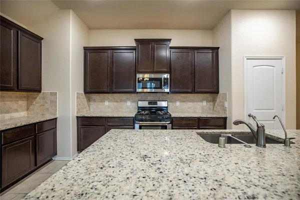 $2,150 | 23719 San Barria Drive, Katy, TX 77493