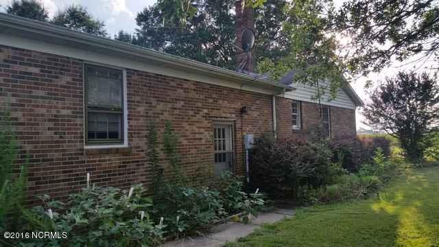 668 Carr Church Road Clinton, NC 28328 - Photo 6 of 8 20160719_190557