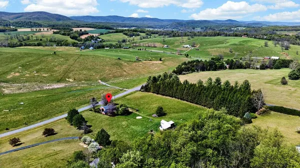$429,000 | 488 Buffalo Gap Highway, Churchville, VA 24421
