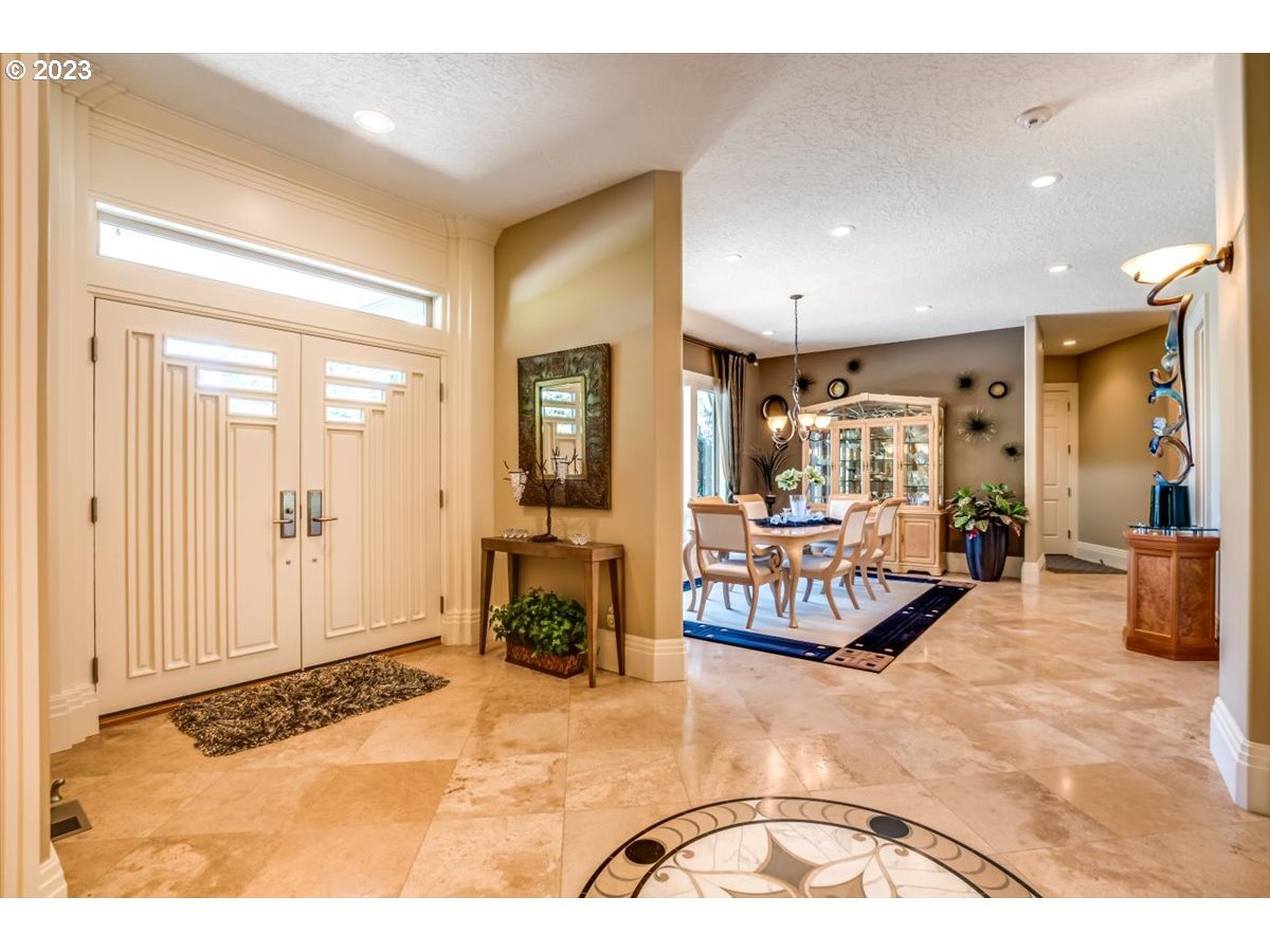 1531 Southeast 26th Drive Gresham, OR 97080 - Photo 12 of 44 a view of a livingroom with furniture and a rug