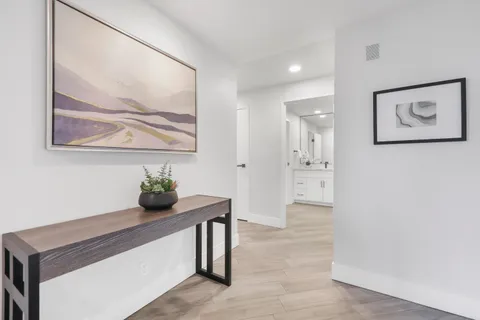 $698,000 | 910 Island Drive, Unit 406, Rancho Mirage, CA 92270