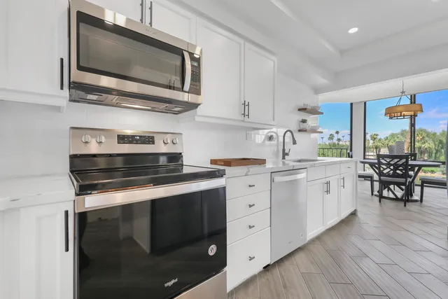 $748,000 | 910 Island Drive, Unit 406, Rancho Mirage, CA 92270