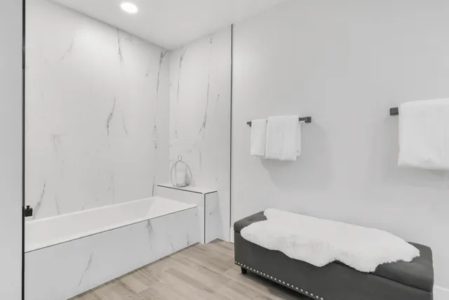 $748,000 | 910 Island Drive, Unit 406, Rancho Mirage, CA 92270