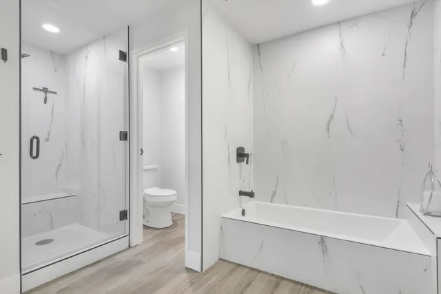 $748,000 | 910 Island Drive, Unit 406, Rancho Mirage, CA 92270