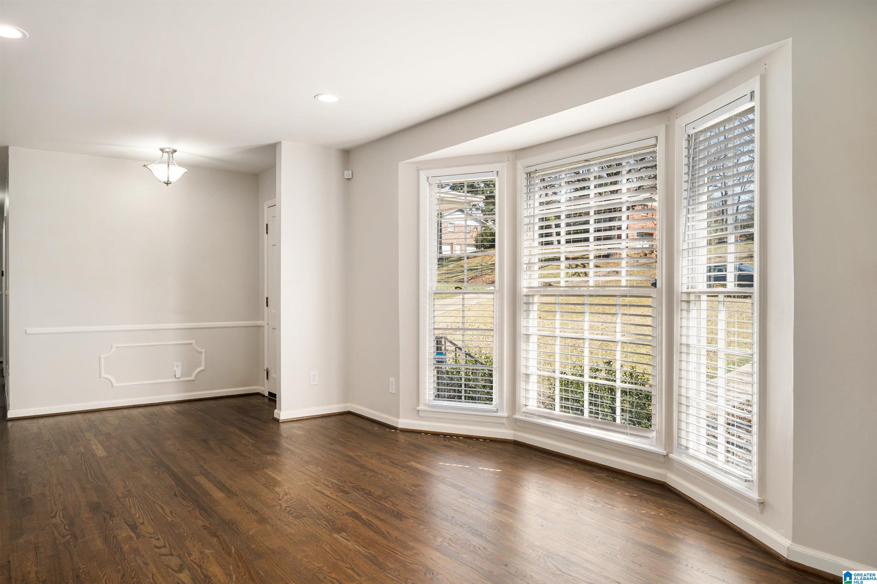 828 Rockingham Road Birmingham, AL 35235 - Photo 8 of 28
