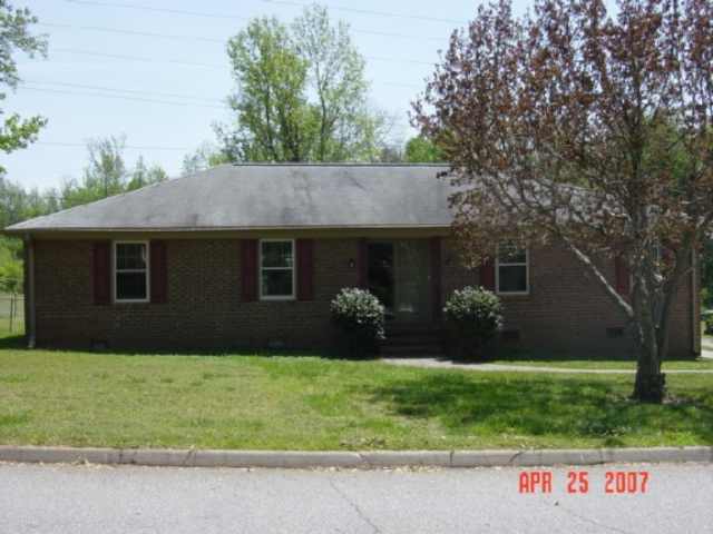 138 Brookbend Road Mauldin, SC 29662 - Photo 1 of 8 Gallery Image 1