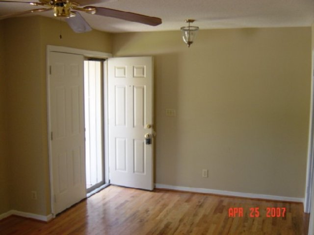138 Brookbend Road Mauldin, SC 29662 - Photo 4 of 8 Gallery Image 4