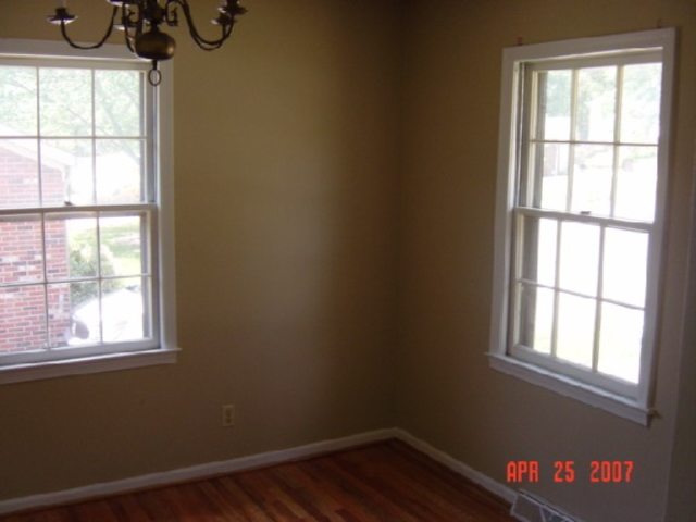 138 Brookbend Road Mauldin, SC 29662 - Photo 5 of 8 Gallery Image 5