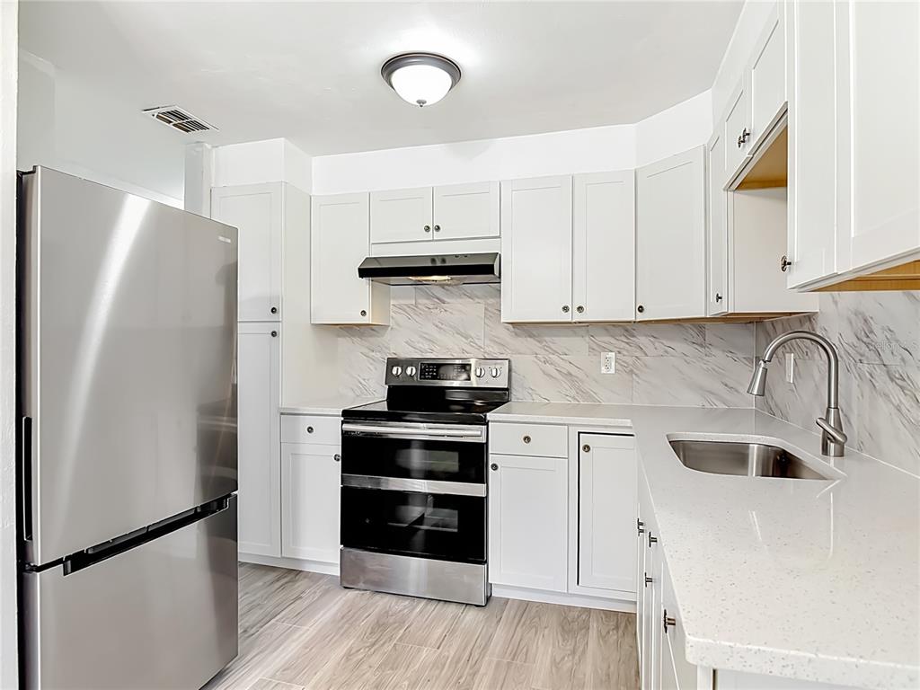 1495 Granada Avenue Daytona Beach, FL 32117 - Photo 11 of 52