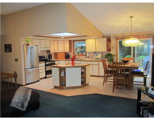 4 Don Gay Road Smithfield, RI 02917 - Photo 18 of 19 Living Room. beautiful open floor plan,