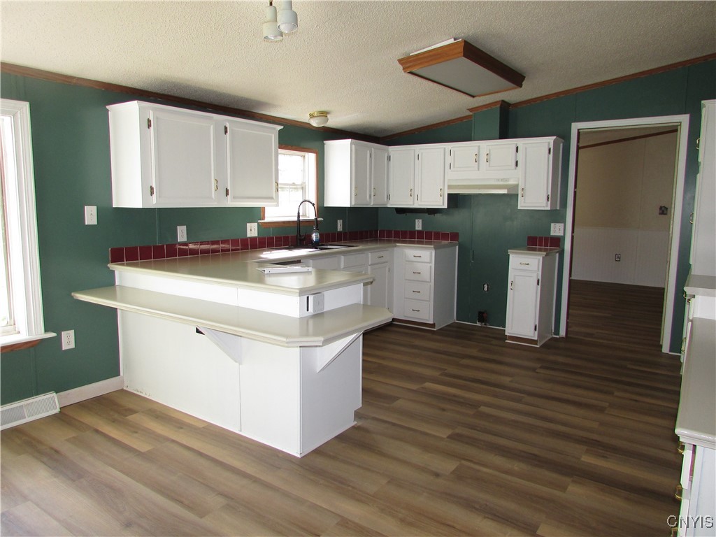 159 Rathburn Road Granby, NY 13069 - Photo 7 of 22 Peninsula for extra seating.