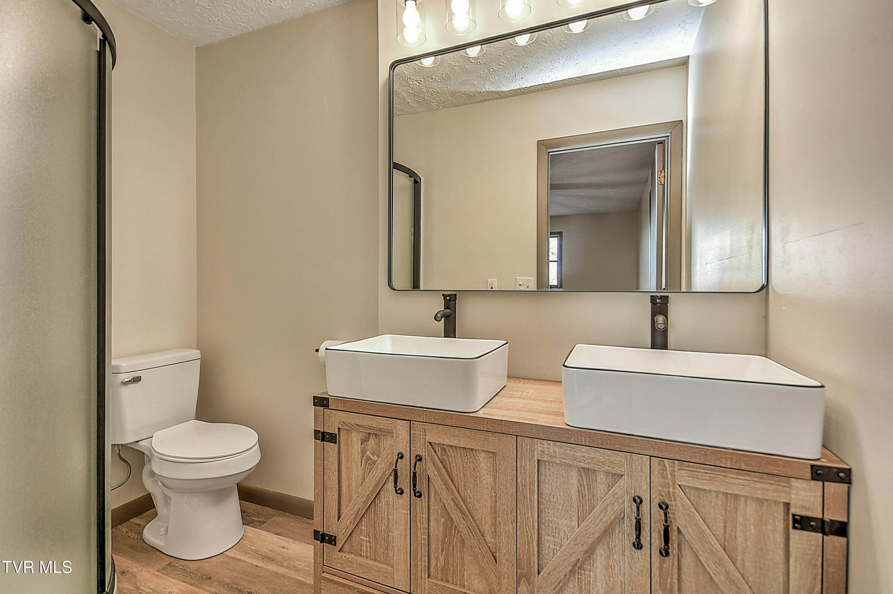 148 Whitehills Road Kingsport, TN 37660 - Photo 26 of 58 148 Whitehills ES-24