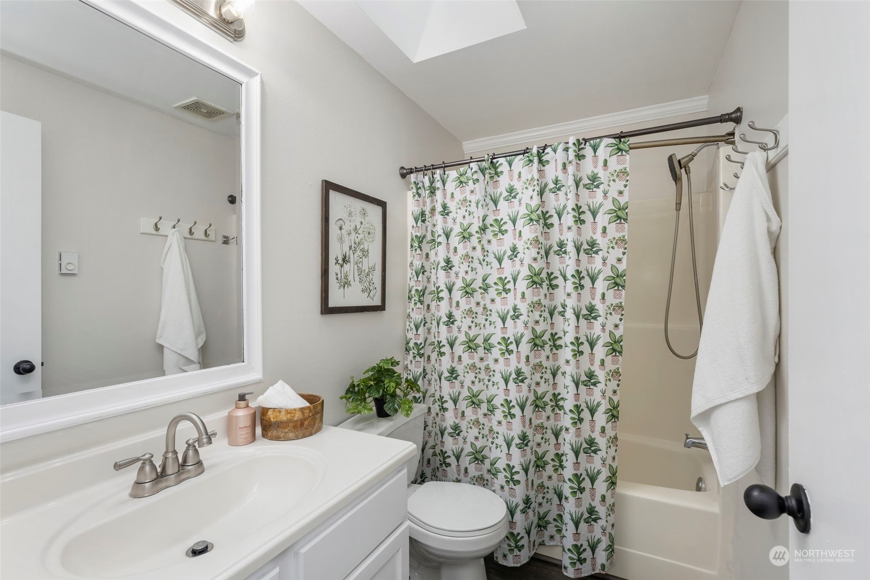 26412 Barrett Road Northeast Kingston, WA 98346 - Photo 14 of 26 Gallery Image 14