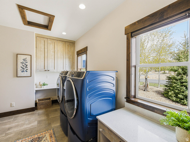 402 Shadow Hill Road Wanship, UT 84017 - Photo 37 of 90 Laundry room featuring recessed lighting and independent washer and dryer