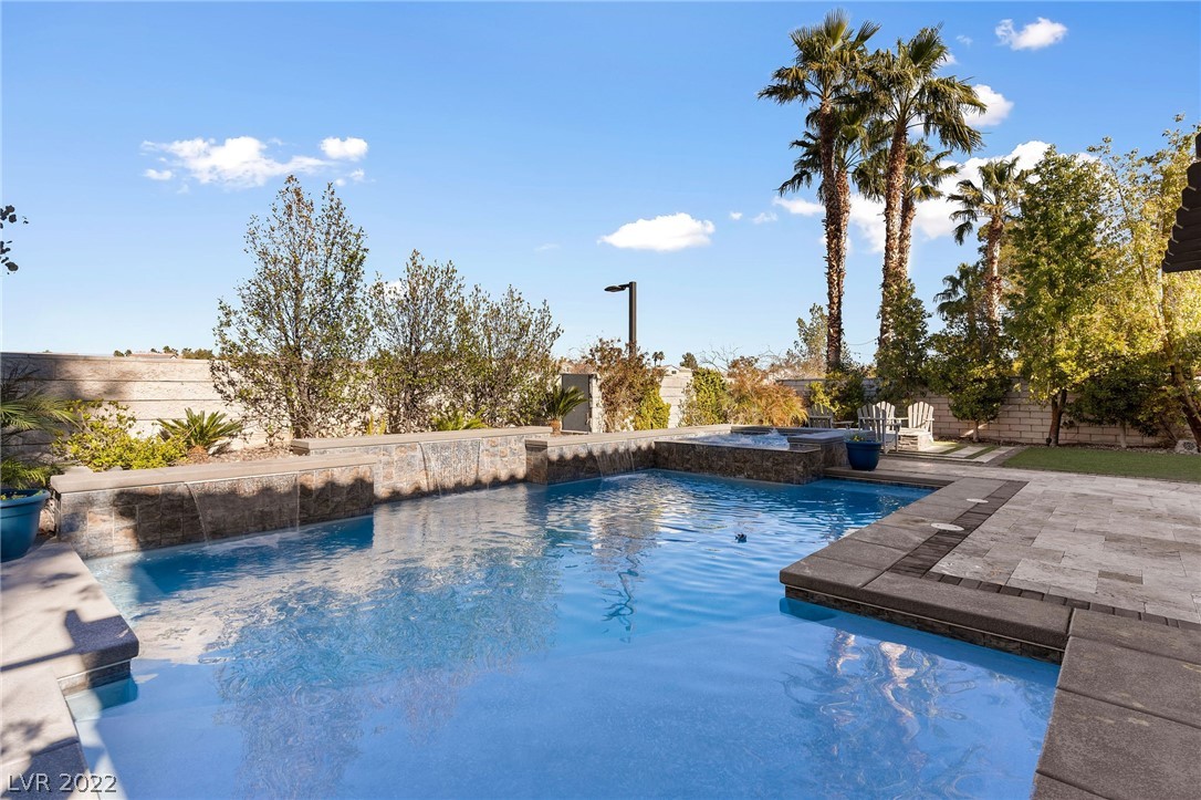 151 Ultra Drive Henderson, NV 89074 - Photo 6 of 50