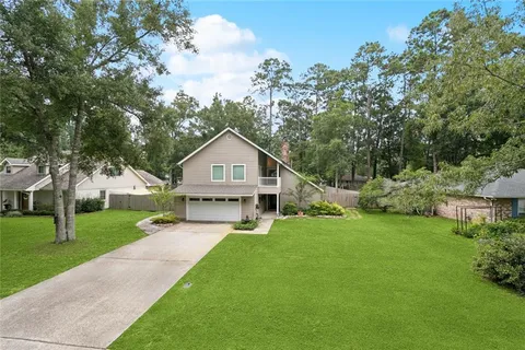 $420,000 | 390 Azalea Drive, Mandeville, LA 70471