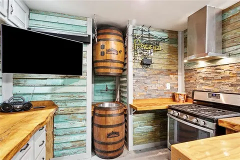 $420,000 | 390 Azalea Drive, Mandeville, LA 70471