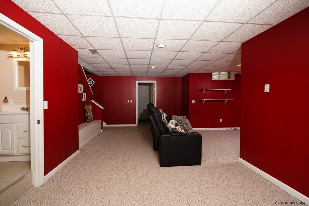 120 Hasgate Drive Bethlehem, NY 12054 - Photo 38 of 49 Photo 38