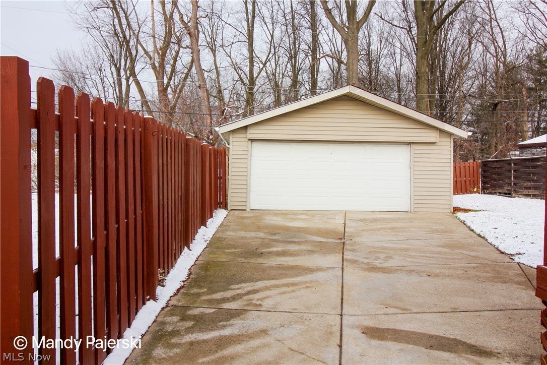 13201 Silver Road Garfield Heights, OH 44125 - Photo 3 of 31
