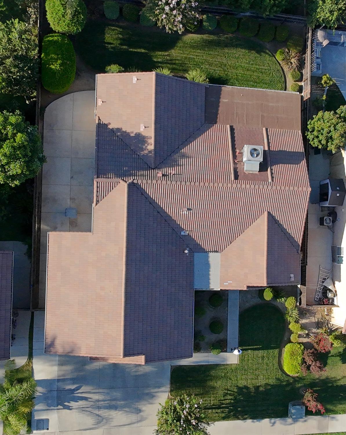2846 Edgar Avenue Sanger, CA 93657 - Photo 25 of 25 an aerial view of a house having yard