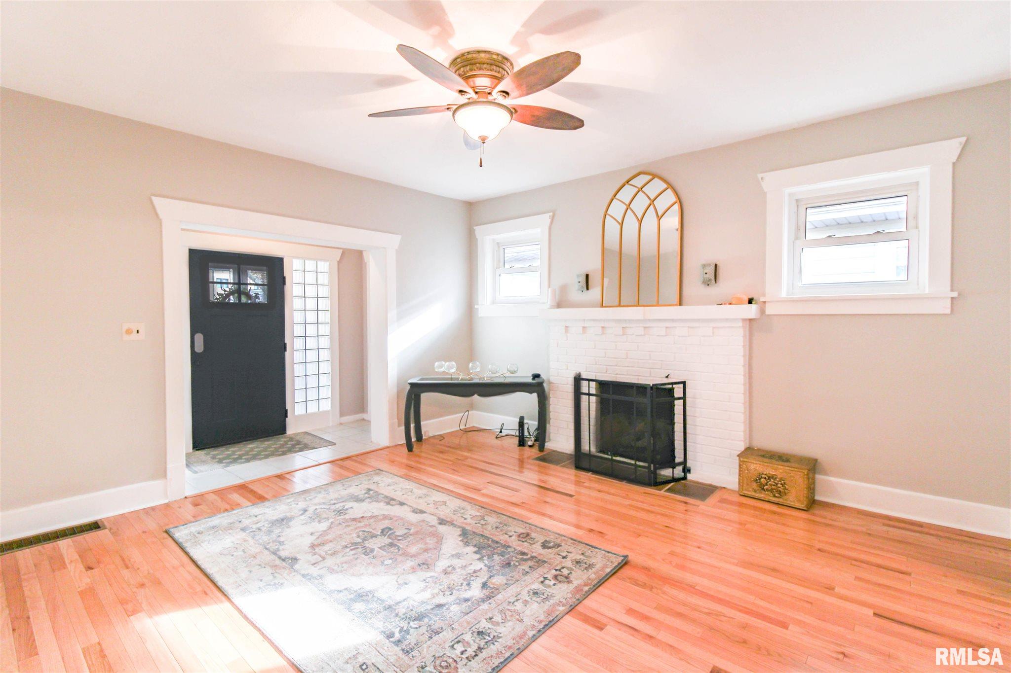 1709 Dial Court Springfield, IL 62704 - Photo 5 of 22 Gallery Image 5