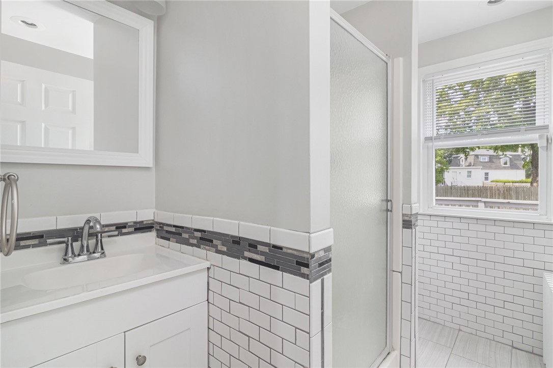 11 Frederick Street Warwick, RI 02888 - Photo 10 of 28