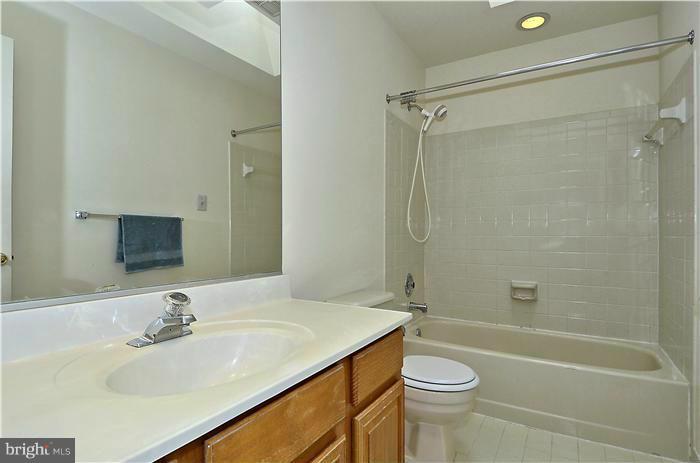 13400 Autumn Ridge Lane Silver Spring, MD 20906 - Photo 13 of 18 Bath upper level