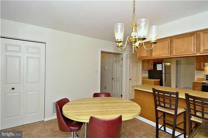 13400 Autumn Ridge Lane Silver Spring, MD 20906 - Photo 6 of 18 Breakfast Room