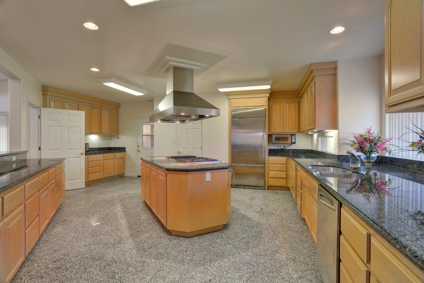 7151 Ridge Road Lakeport, CA 95453 - Photo 13 of 25 Gallery Image 13