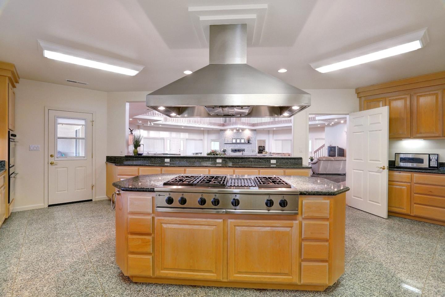 7151 Ridge Road Lakeport, CA 95453 - Photo 14 of 25 Gallery Image 14