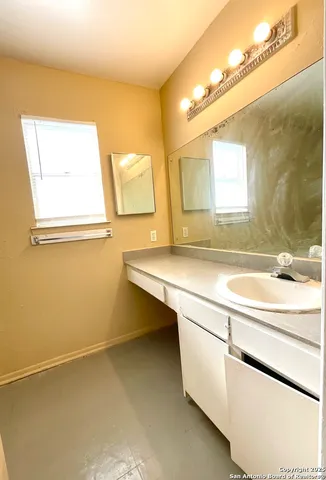 $975 | 7042 Glen Mist, San Antonio, TX 78239