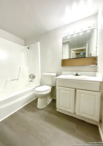 $975 | 7042 Glen Mist, San Antonio, TX 78239