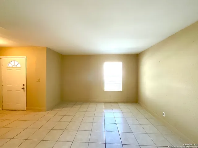 $975 | 7042 Glen Mist, San Antonio, TX 78239