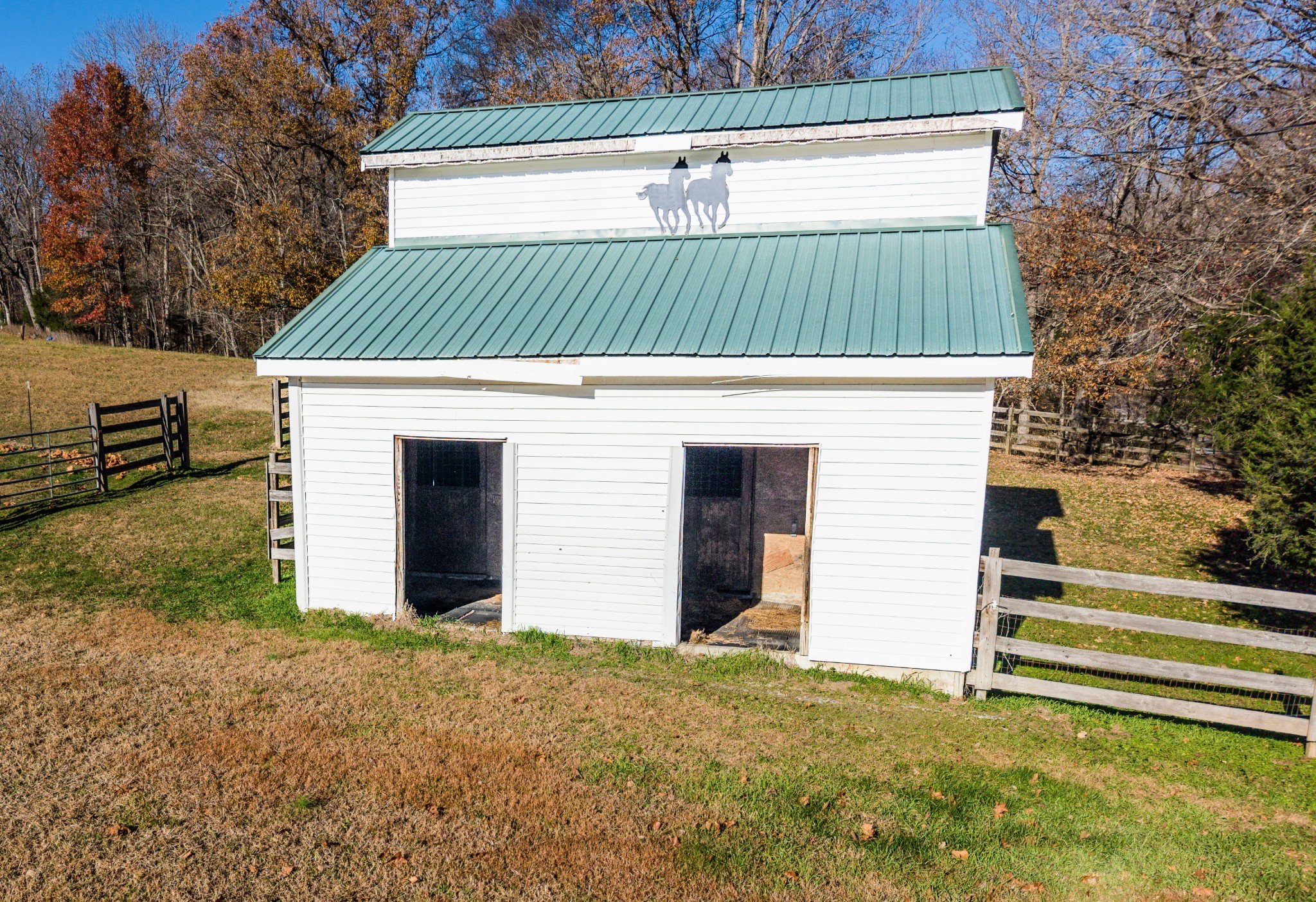 1910 Cedar Creek Road Vanleer, TN 37181 - Photo 38 of 44 a view of a house with a yard