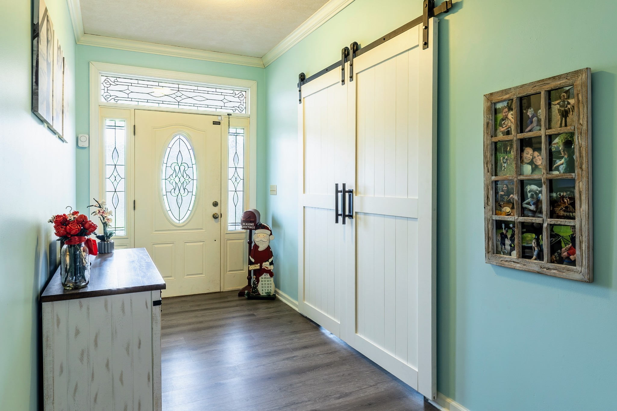 1910 Cedar Creek Road Vanleer, TN 37181 - Photo 7 of 44 a view of hallway with livingroom and wooden floor
