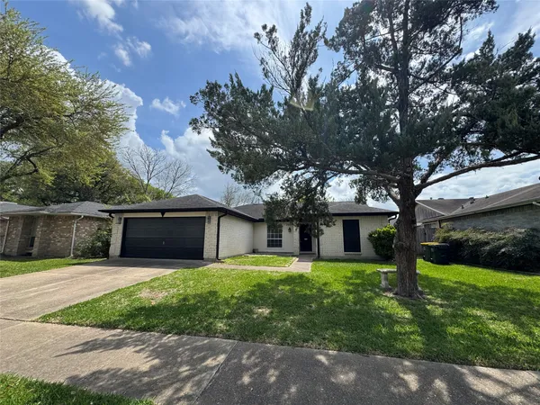 $2,000 | 3022 Becket Street, Pearland, TX 77584