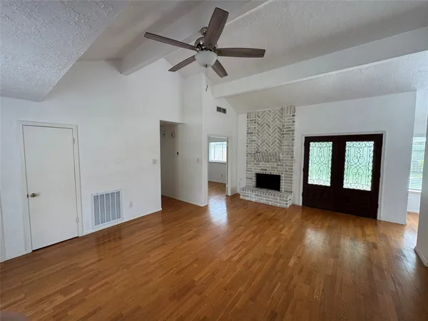 $2,000 | 3022 Becket Street, Pearland, TX 77584