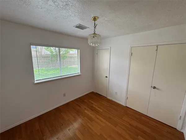 $2,000 | 3022 Becket Street, Pearland, TX 77584