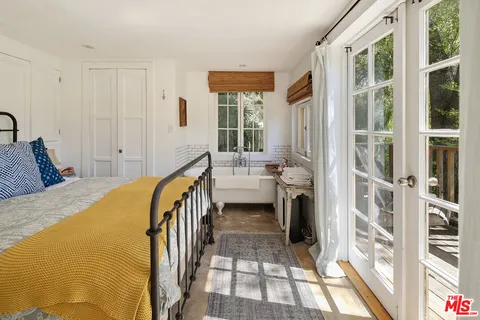 $10,000 | 913 A Fernwood Pacific Drive, Topanga, CA 90290