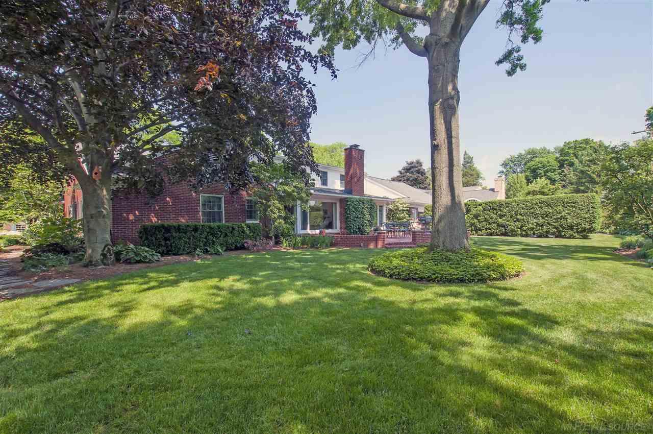 61 North Deeplands Road Grosse Pointe, MI 48236 - Photo 50 of 52 31292901-49.JPG